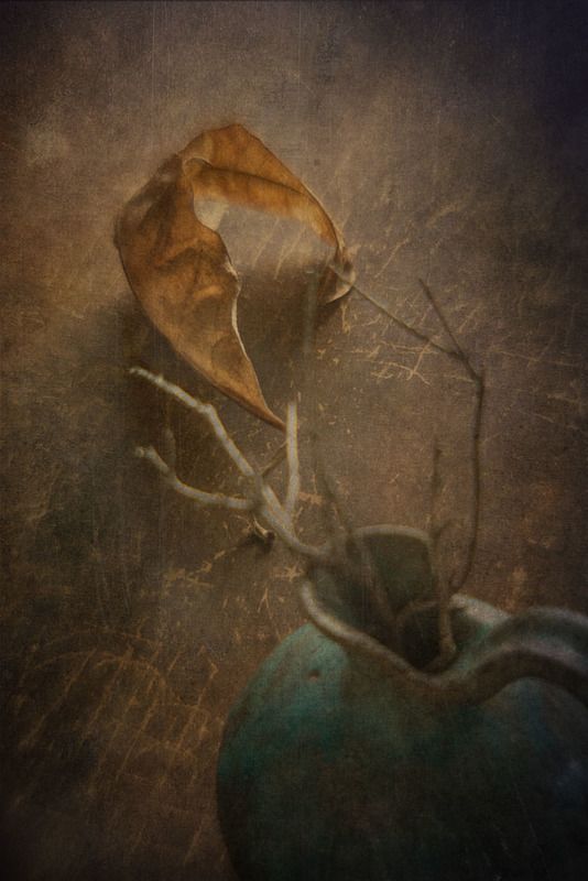 лист, осенний, желтый, кувшин, стол, деревянный, осень Осеннее настроение фото превью