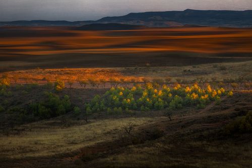 Раскрашивая первыми лучами солнца