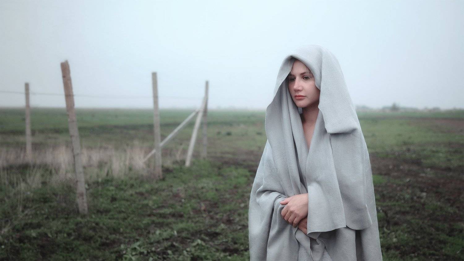girl, portrait, landscape, morning, fog, mysticism, hoodie, raincoat, blonde, look, classic, cool, silence, russia, девушка, портрет, пейзаж, утро, туман, мистика, балахон, плащ, блондинка, взгляд, классика, прохлада, тишина, россия, Васильев Андрей