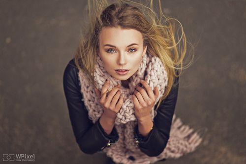 women by wpixel (More Than Beauty)