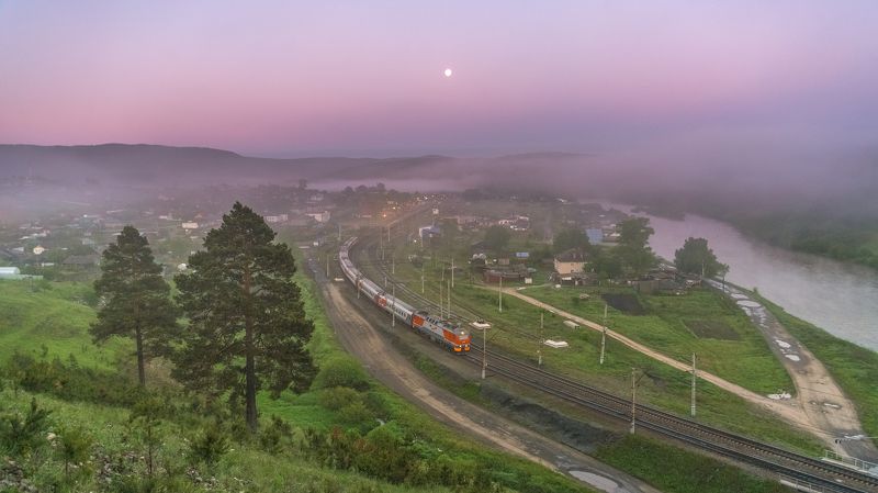 жд, железная дорога, поезд, россия,  пейзаж, skrylov, skrylov_official, лето, рассвет, утро, туман, горы, поезд, пассажирский, эп2к, вязовая, челябинская область, юрюзань *** фото превью