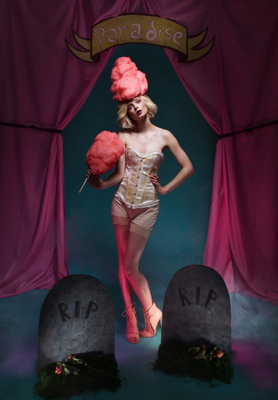 рай, розовый парик, сказка, волшебство, мистика, мрачный, кладбище, скелет, фэшн Мрачный рай фото превью