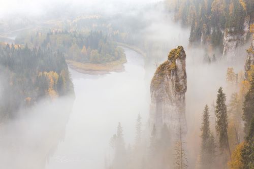 Чёртов Палец на реке Усьва