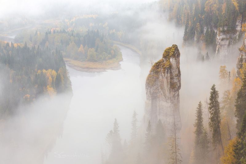 Урал, Усьвенский столбы, Чертов палец, Усьва, Средний урал, скала, Пермский край Чёртов Палец на реке Усьва фото превью