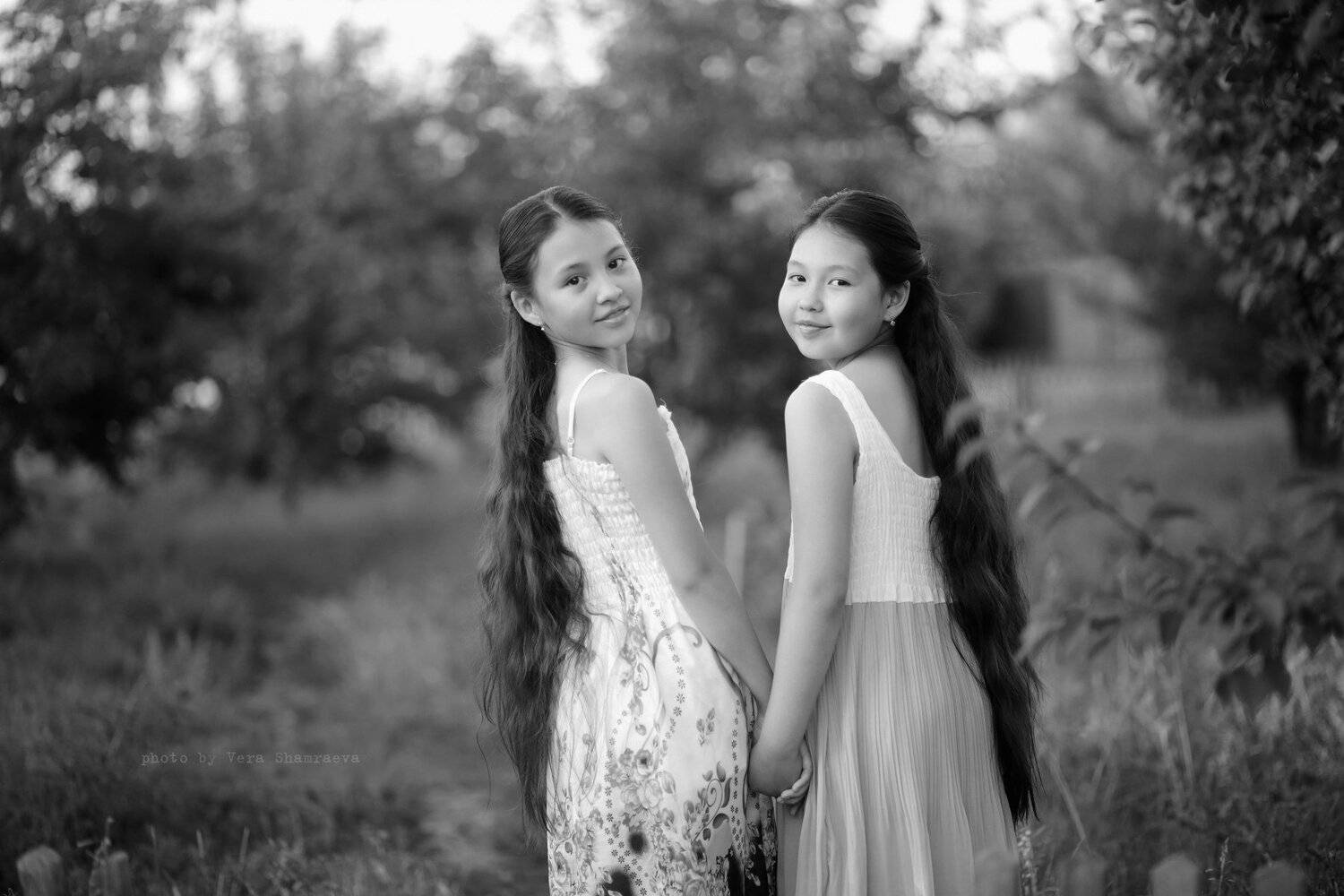 сестры, жанровый портрет, Вера Шамраева