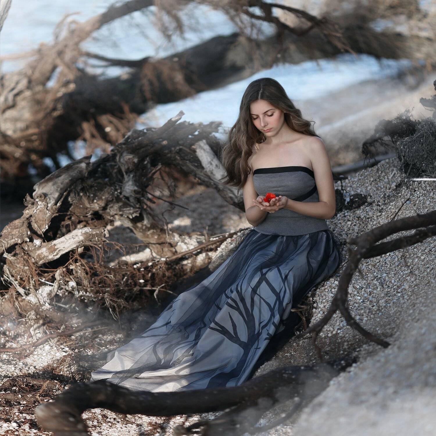 девушка, девушка с маком, девушка на берегу моря, Ирина Голубятникова