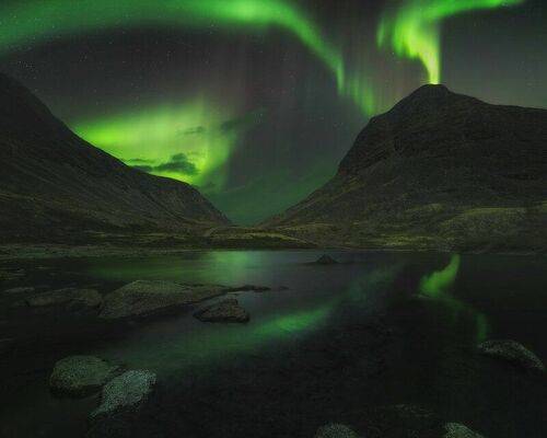 Aurora eruption
