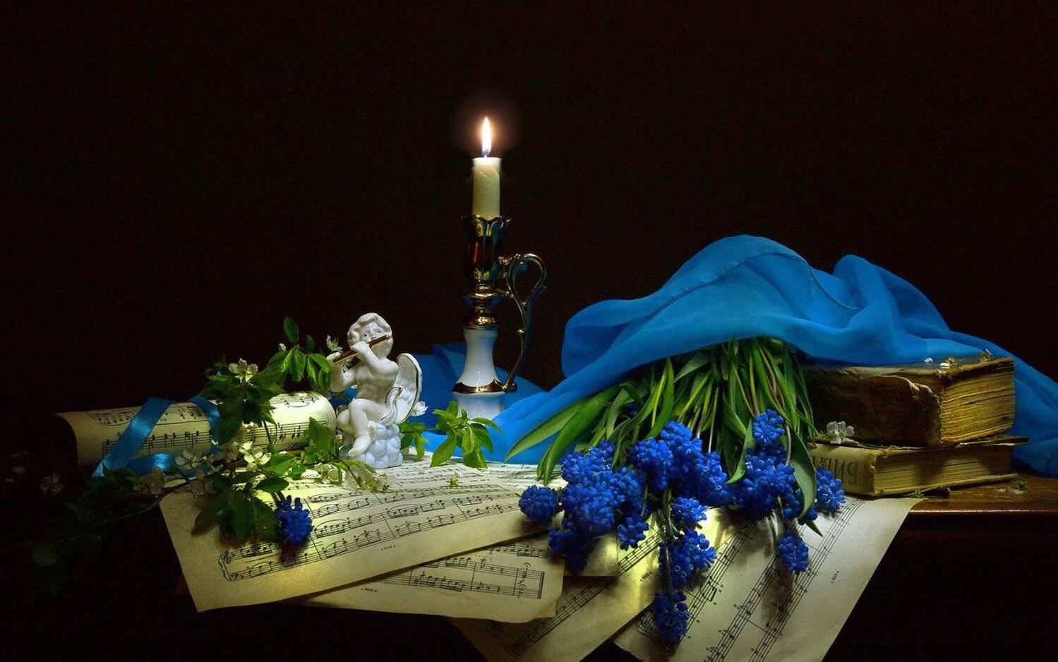 still life,натюрморт,  стихи, мускари, цветы, ноты, свеча, нарциссы, свирель, статуэтка, ангел,, Колова Валентина