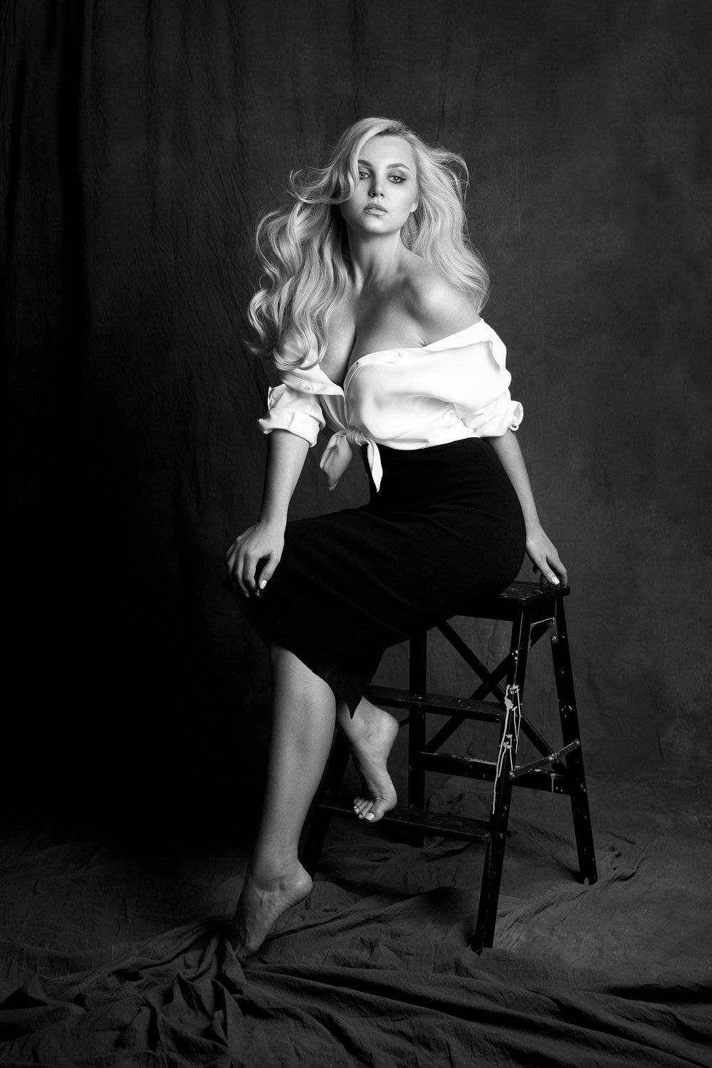 портрет, девушка, portrait, girl, eyes, beauty, low key, b&w, ч/б, Наташа Высоцкая