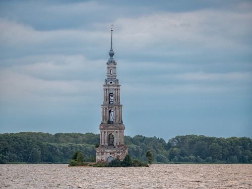 Затопленная колокольня