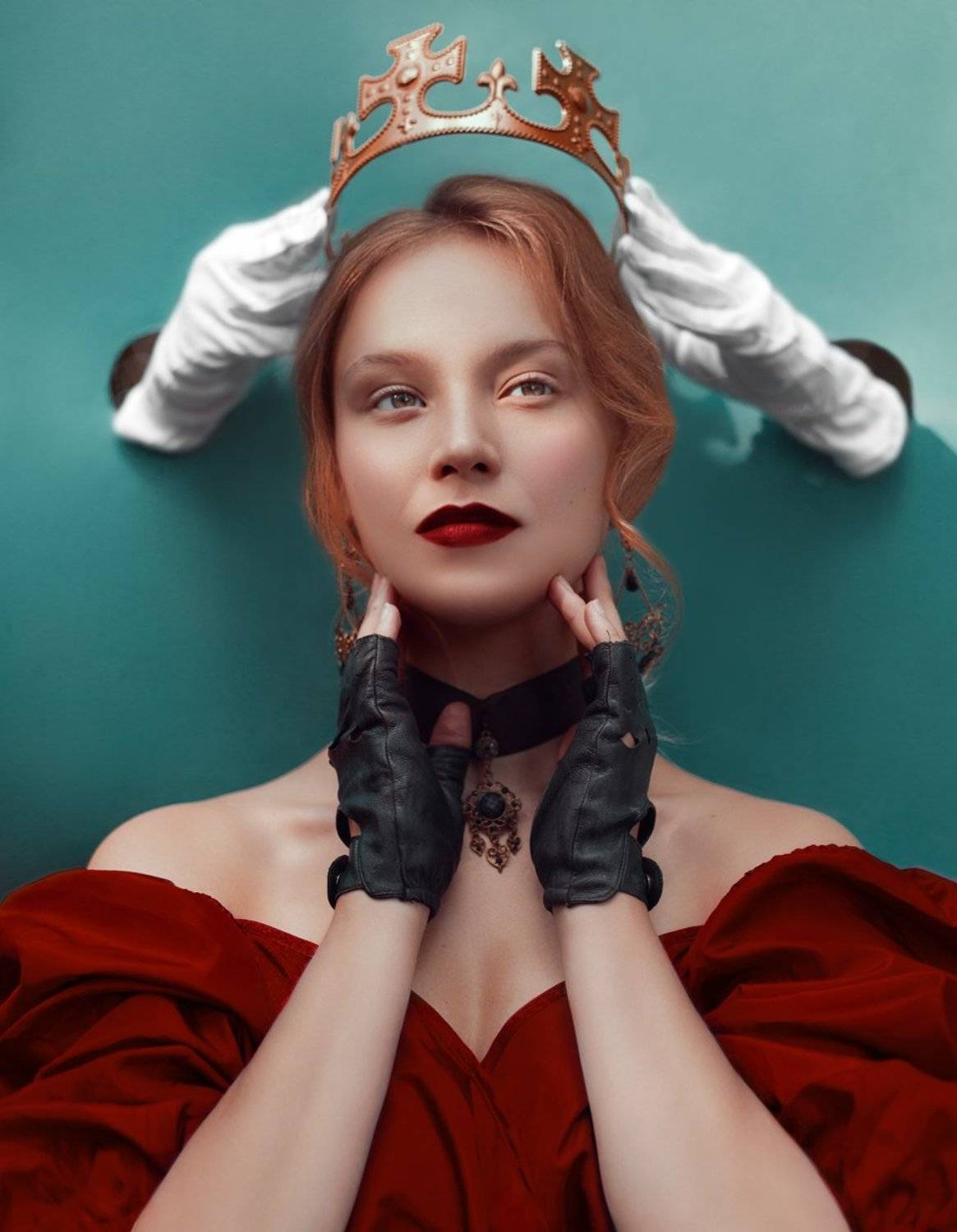 сказка, корона, красота, власть, королева, платье, руки, ретушь, Дарина Рябченко