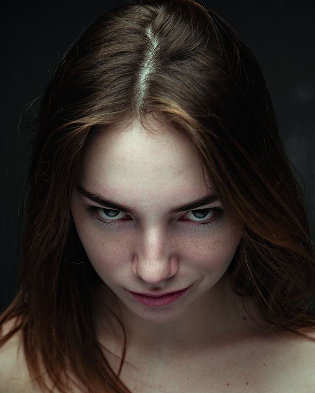 девушка, портрет, портрет девушки, женщина, женский портрет, характер, агрессия, напор, woman, girl, female, portrait, style, adult Доброта фото превью