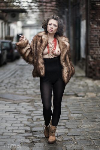 women by wpixel (More Than Beauty)