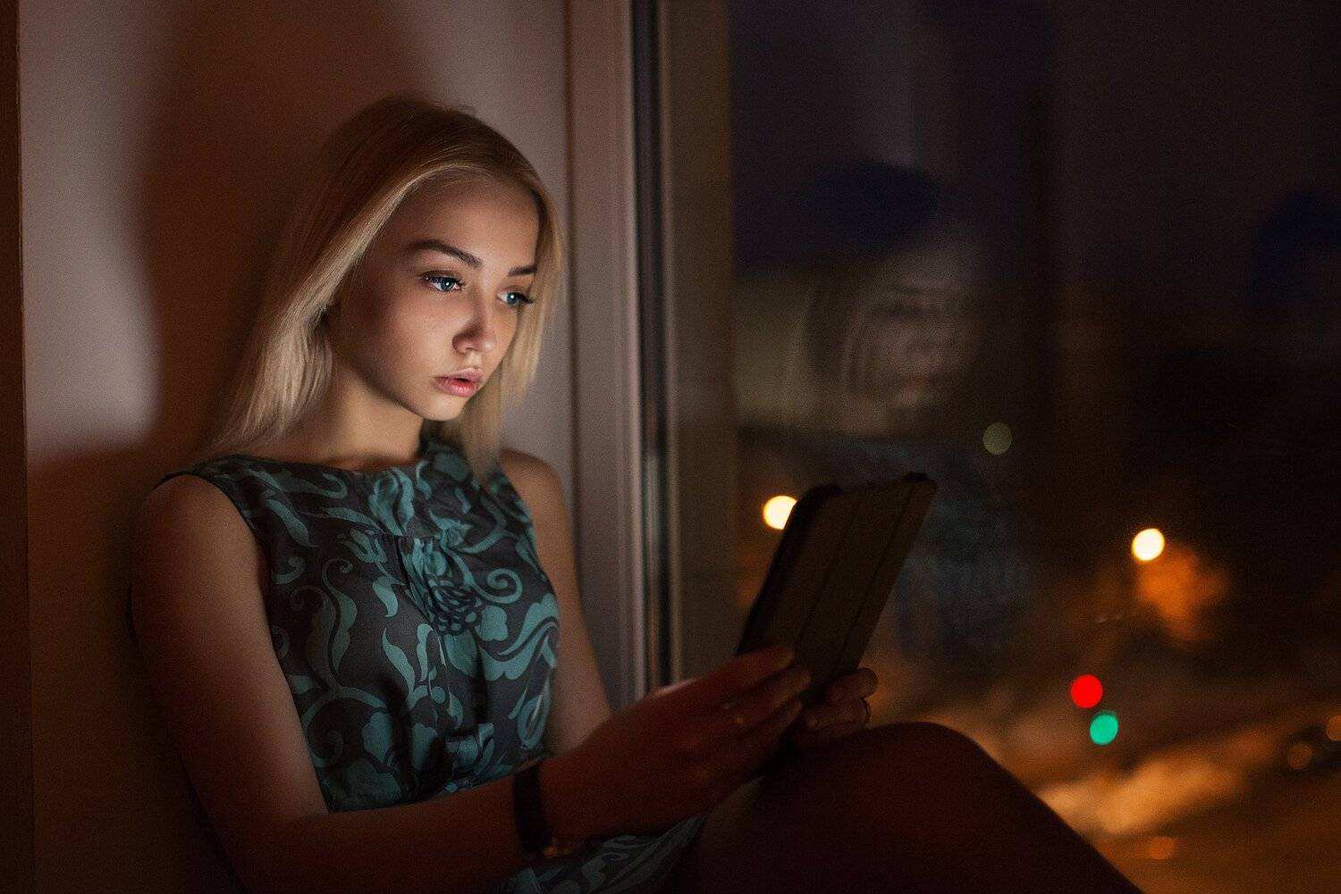 девушка. одиночество.вечер, Максимова Людмила