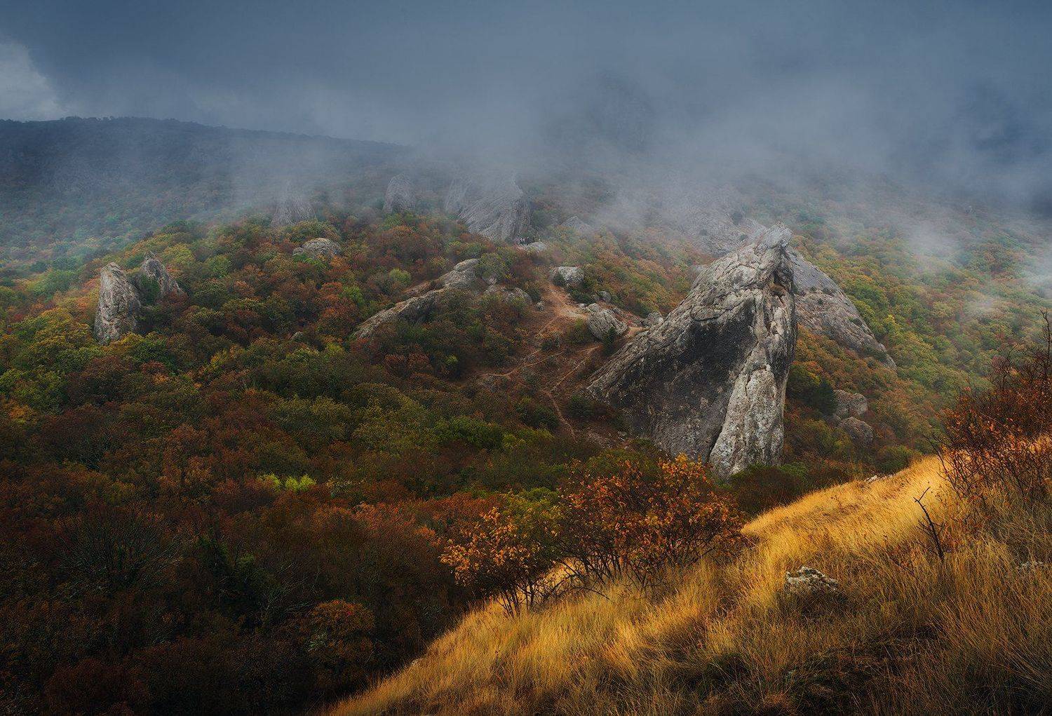 крым, осень, осень в крыму, крымские горы, горы, туман, октябрь, ноябрь, россия, путешествия, золотая осень, туризм, золотая осень в крыму, Лузанов Вячеслав