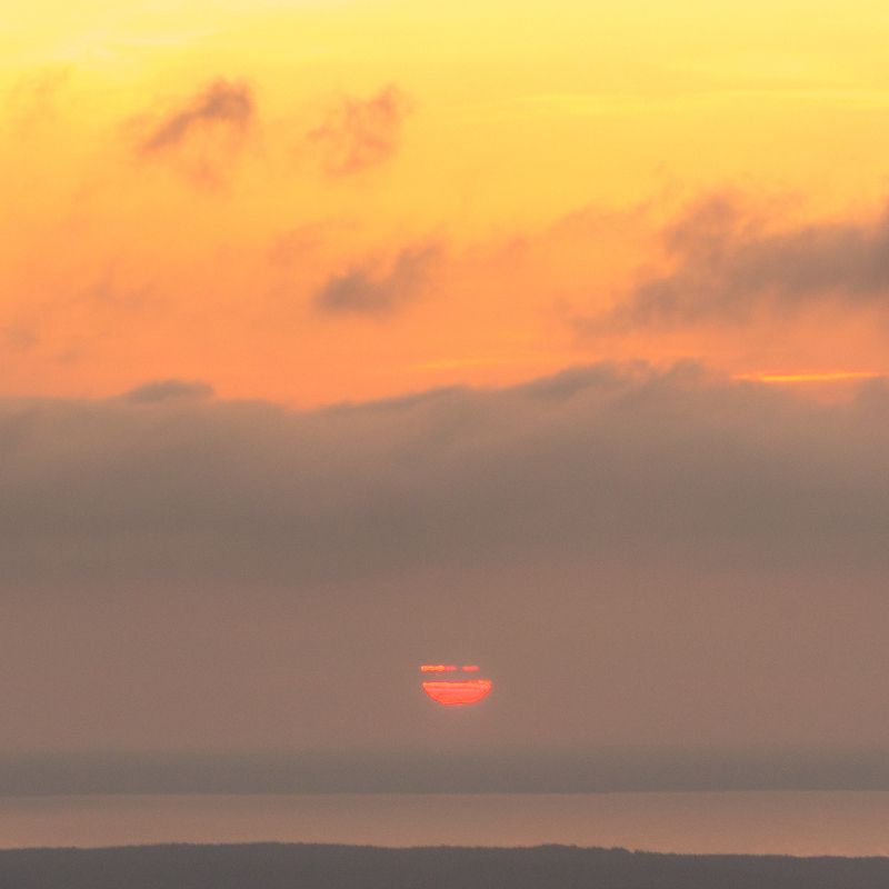 закат, природа, сумерки, пейзажи, оранжевый цвет, восход-рассвет, облако, красный, рассвет, пейзаж, солнечный свет, лето, фоны, красота природы, солнце, желтый, синий, Линии солнца фото превью