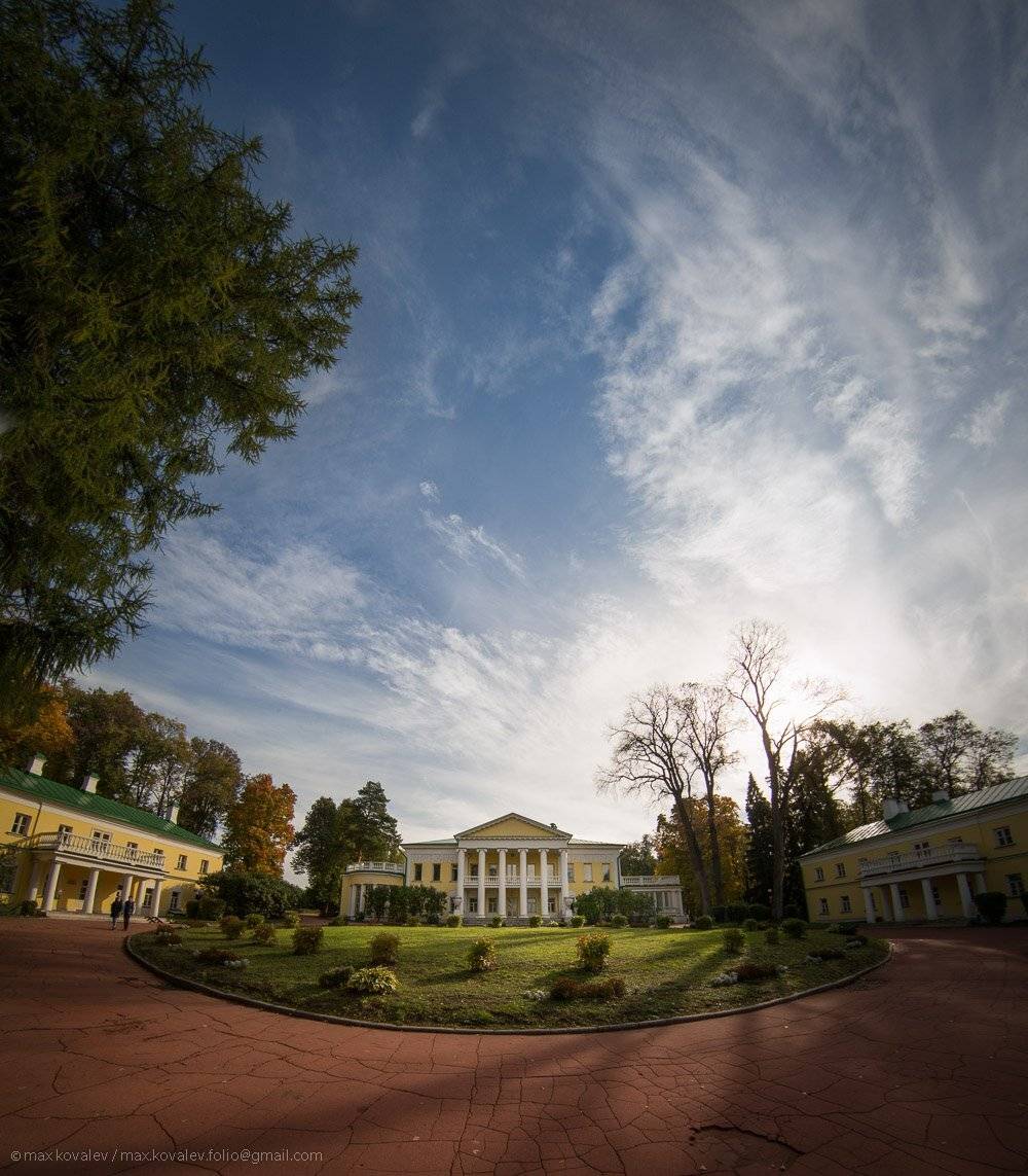 gorki-leninskiye, moscow region, russia, zenitar 2\'8/16 fish-eye, architecture, building, fish-eye, flowerbed, manor, nature, panorama, sky, горки ленинские, зенитар 2\'8/16 фишай, подмосковье, россия, архитектура, география, здание, клумба, небо, объект, Максим Ковалёв