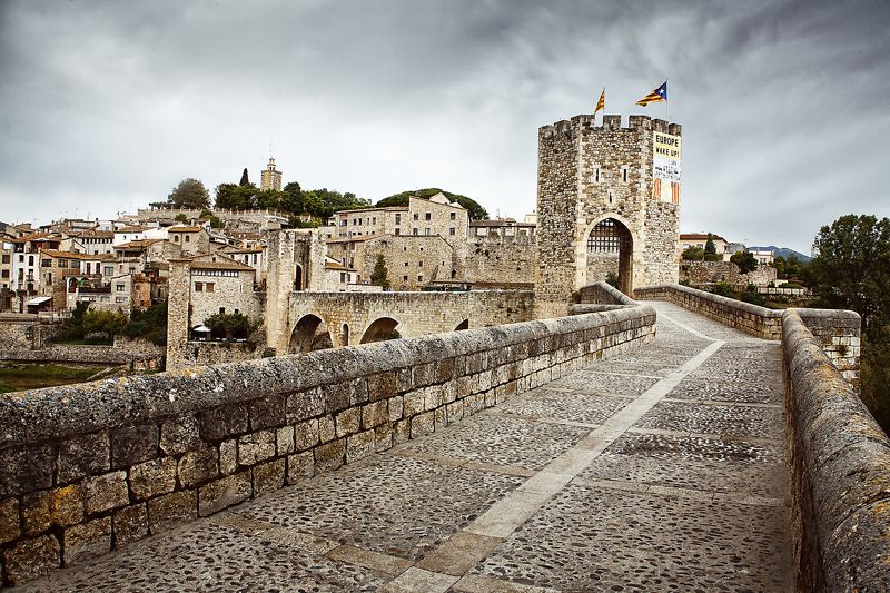 Besalu фото превью