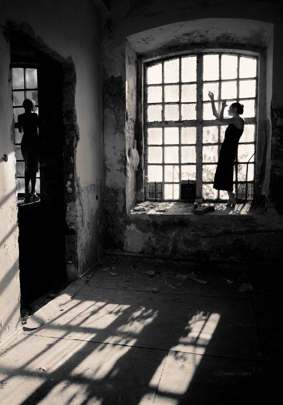 а в каждом окне своя жизнь, свой мир... фото превью