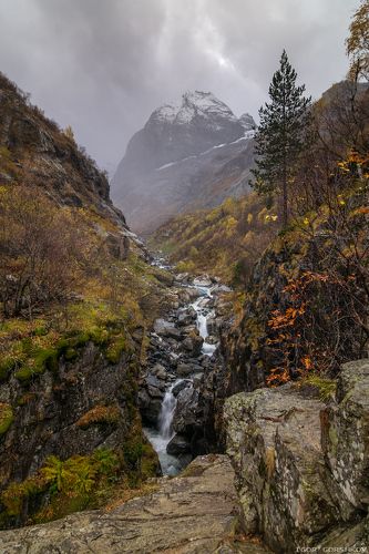 Снегопад в горах