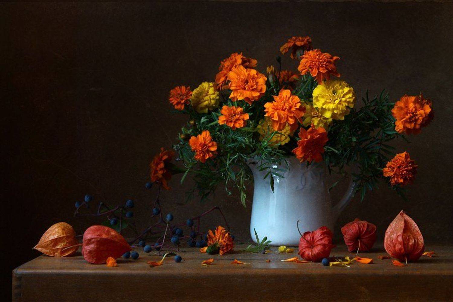 натюрморт, цветы, бархатцы, физалис, девичий виноград, Курочкина Диана