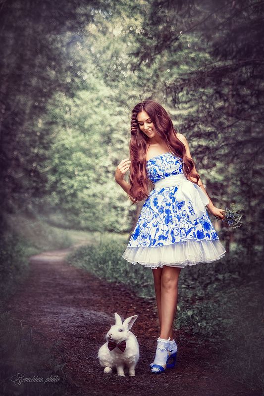 девушка, портрет, кролик, алиса, сказка, тропинка, лес, girl, portreit, rabbit, fairy tale, path, wood  фото превью