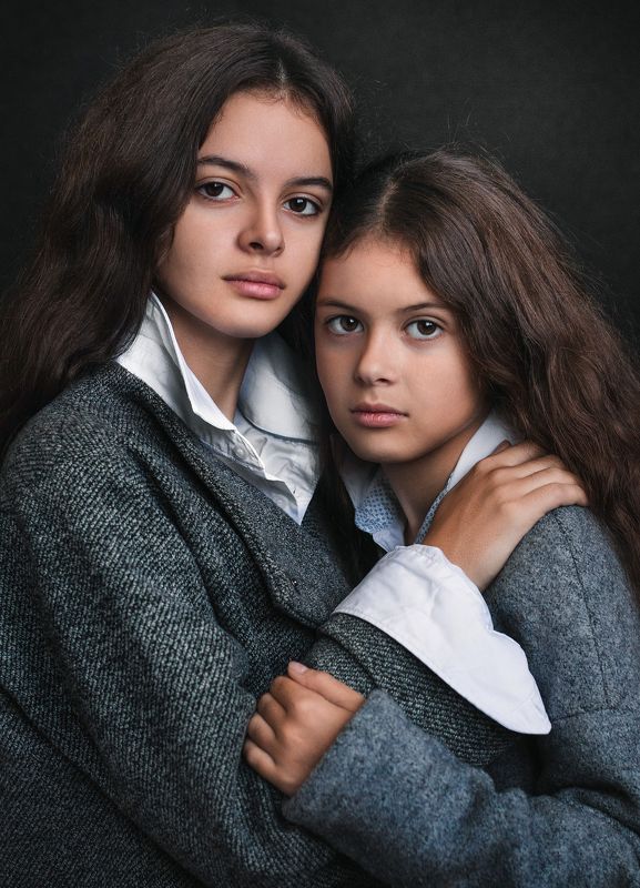sisters фото превью
