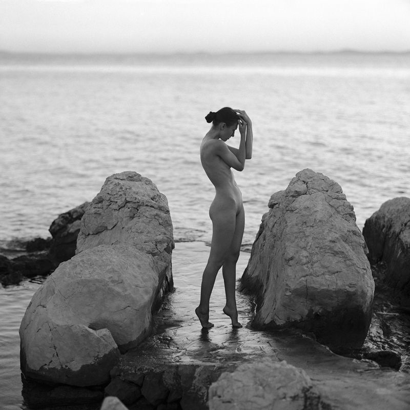 akt, nude, analog, hasselblad, ninoveron, women, bw, 6x6, sea, croatia, Yuliia фото превью