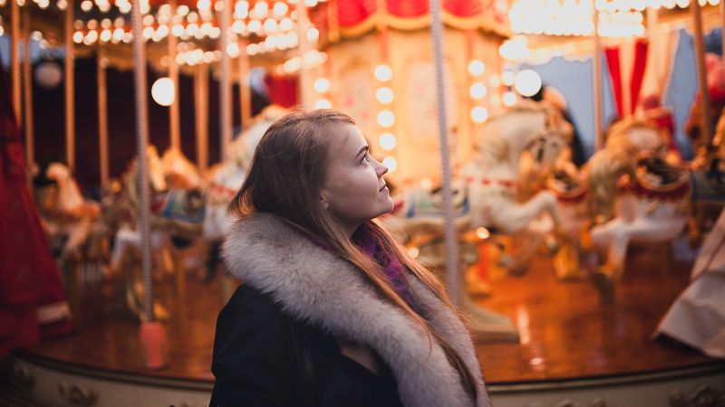 трэвел, портрет Сarrousel фото превью