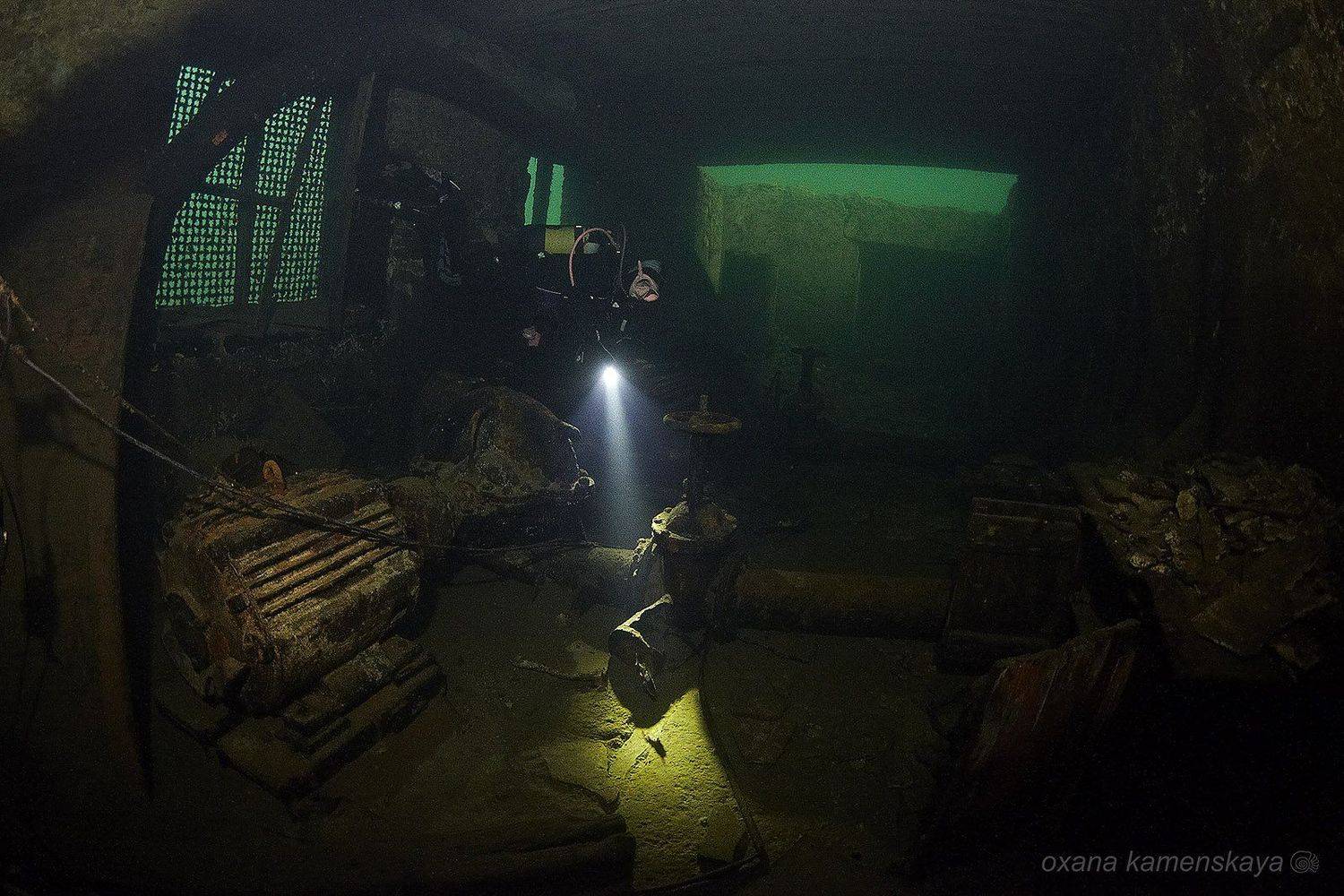 underwater wreck diver mine rummu, Оксана Каменская