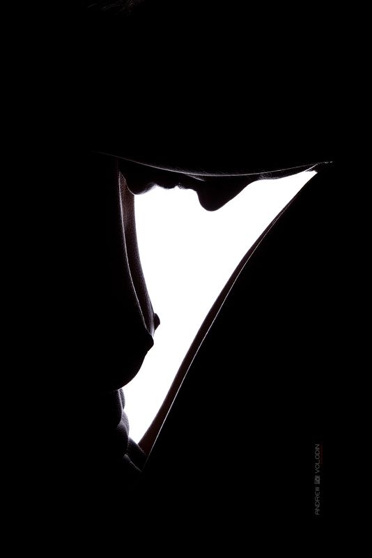 девушка контур котровой свет тень силуэт грудь Свет фото превью