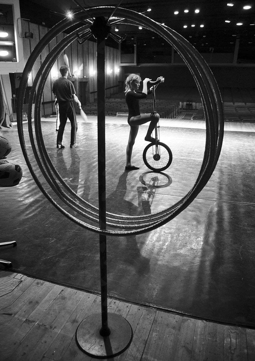 цирк, улыбка, сцена, чб, апатиты,, Николай Смоляк