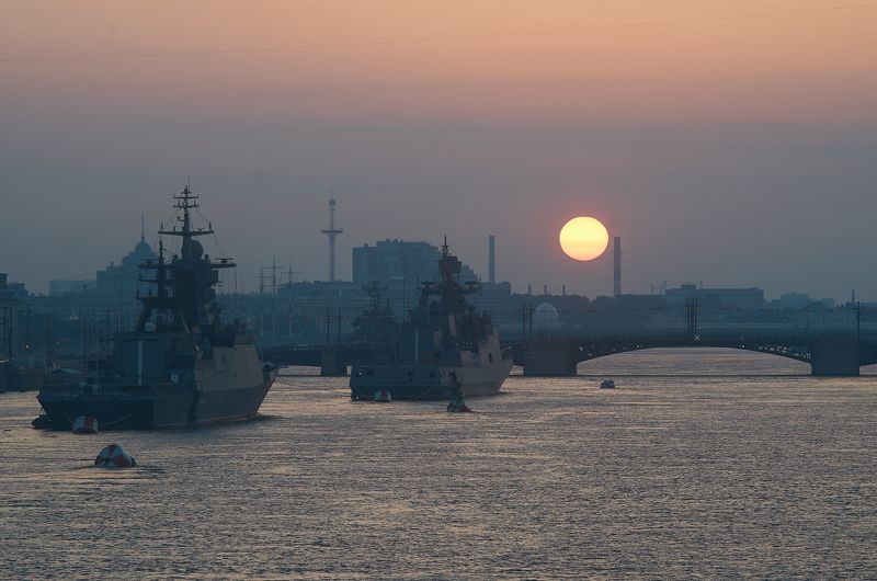 рассвет, пейзаж, Питер, Петербург, день вмф, корабли, Рассвет над Невой. фото превью