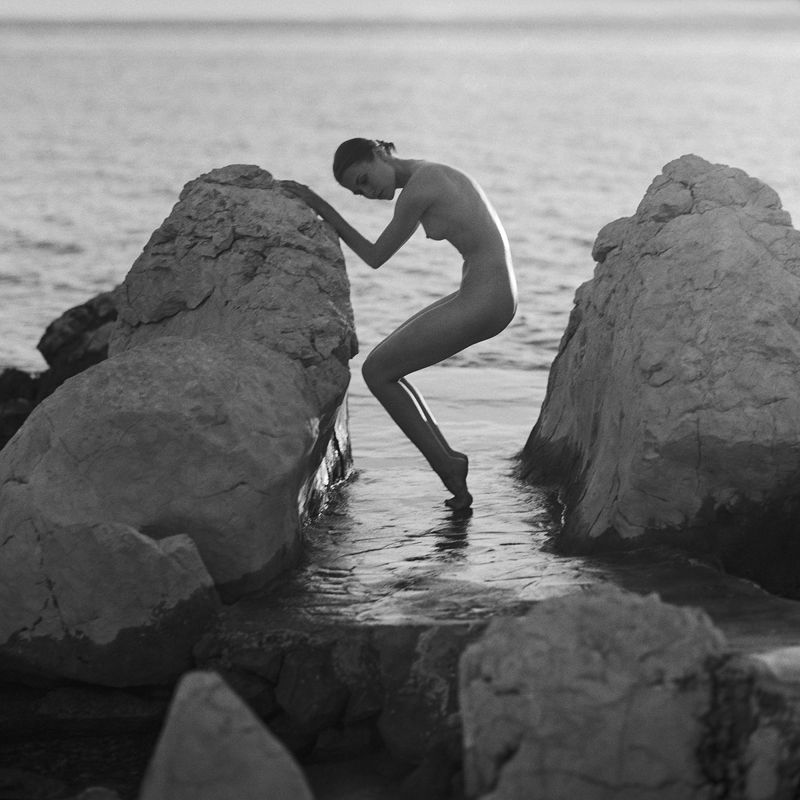 akt, nude, analog, hasselblad, ninoveron, women, bw, 6x6, sunset, sea, Yuliia фото превью