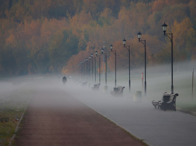 город, Москва, парк, архитектура, пейзаж, утро, рассвет, туман, красота, фонари, Коломенское  Осень - время туманов фото превью
