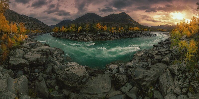 Изумрудная река Алтая