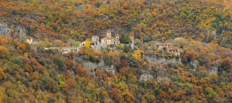 Грузия, Кутаиси, монастырь мучеников  фото превью
