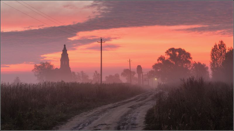 россия, калужская обл, нижние подгоричи Про фонарь вдалеке фото превью