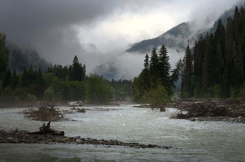 После дождя в горах