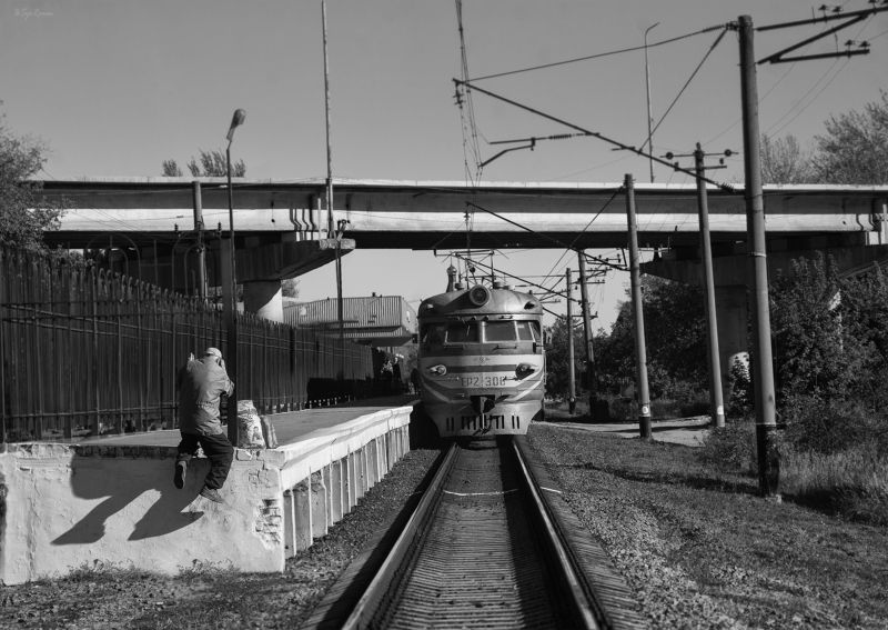 город, улица, станция, железная дорога, электричка, пассажир Немного о зайчатах ... фото превью