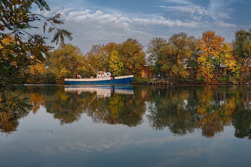 кубань, октябрь, кубанский берег, таманский полуостров, темрюк, кораблик, катер Про кораблик... фото превью
