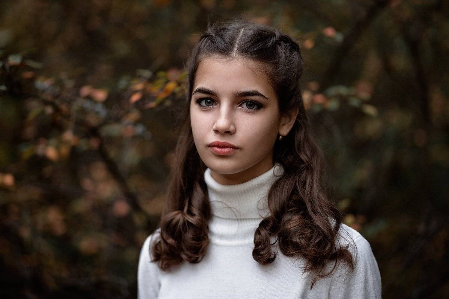 портрет девушка, Михаил Корнилов