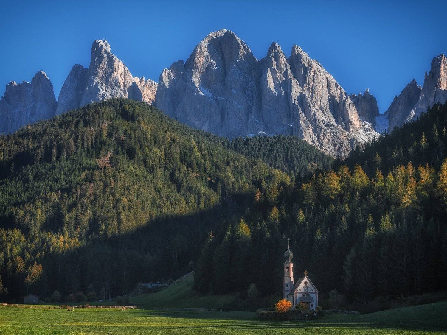 италия, доломиты, горы, церковь, осень, санта магдалена, Марина Маликова