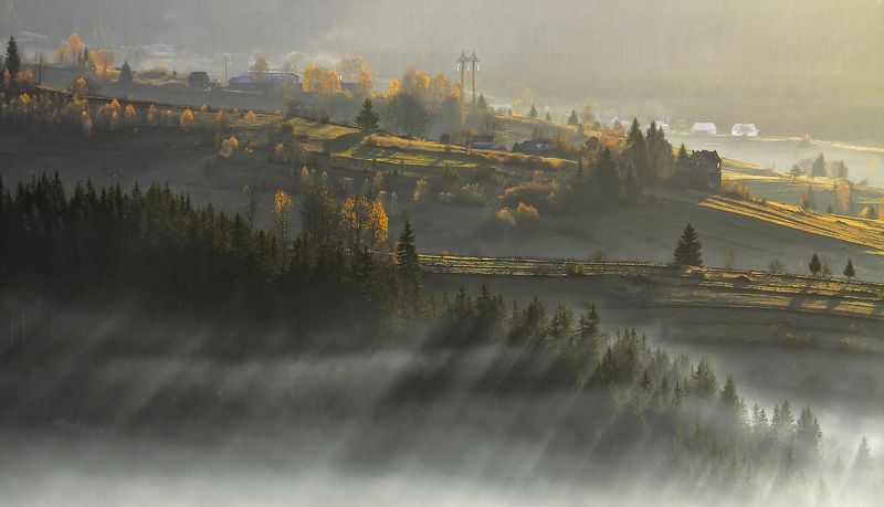 карпаты,	осень, туман, утро, горы, солнце Тени осени... фото превью