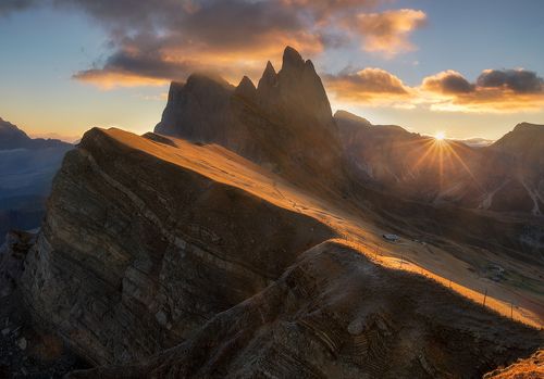 Sunrise on Seceda