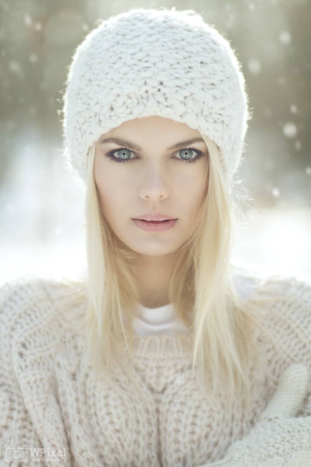 portrait, women, eyes, blonde, snow, winter, Wojtek Polaczkiewicz