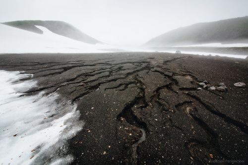 За спиной Коряки.