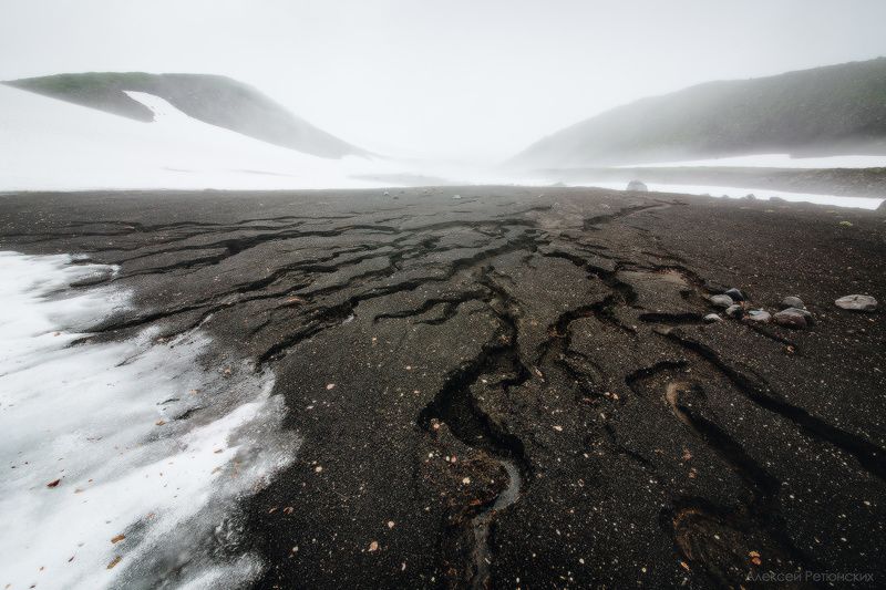 вулкан, песок, снег, лед, дождь, туман, горы, камчатка, вулкан, За спиной Коряки. фото превью