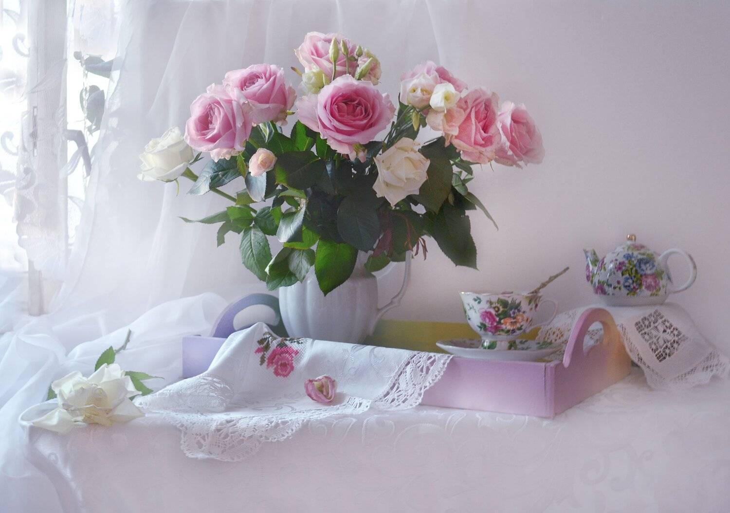 still life,натюрморт,фото натюрморт,осень, октябрь ,цветы, фото натюрморт, фарфор, розы, настроение, Колова Валентина