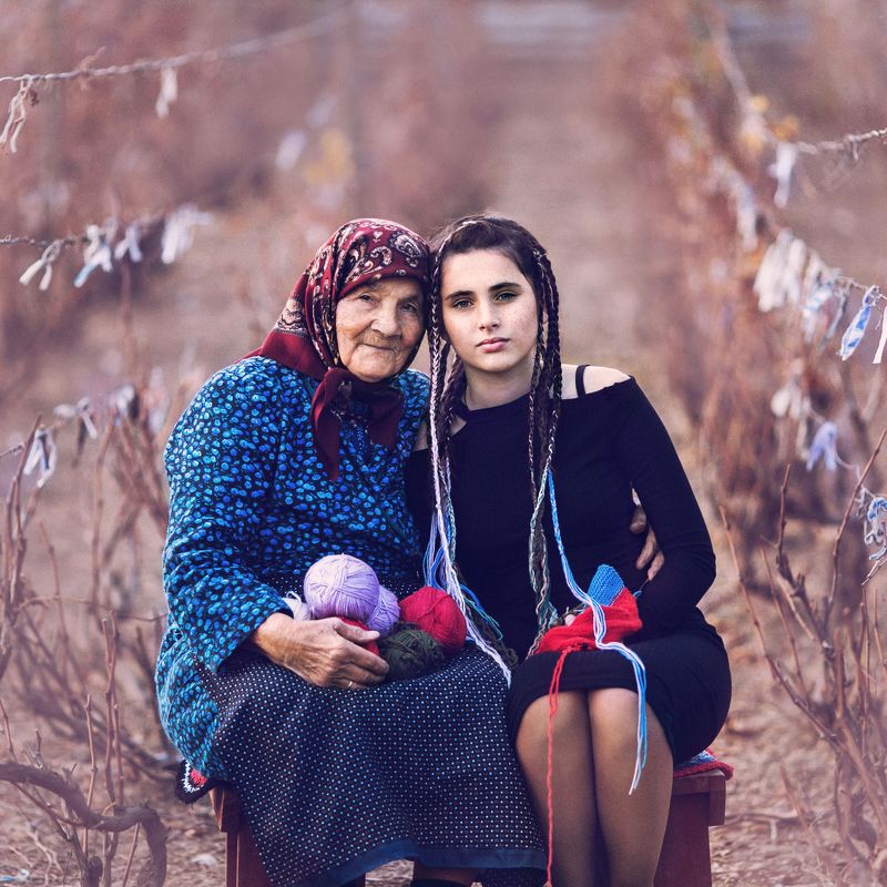 портрет, модели, бабушка, внучка, девушка Мудрость и Юность фото превью